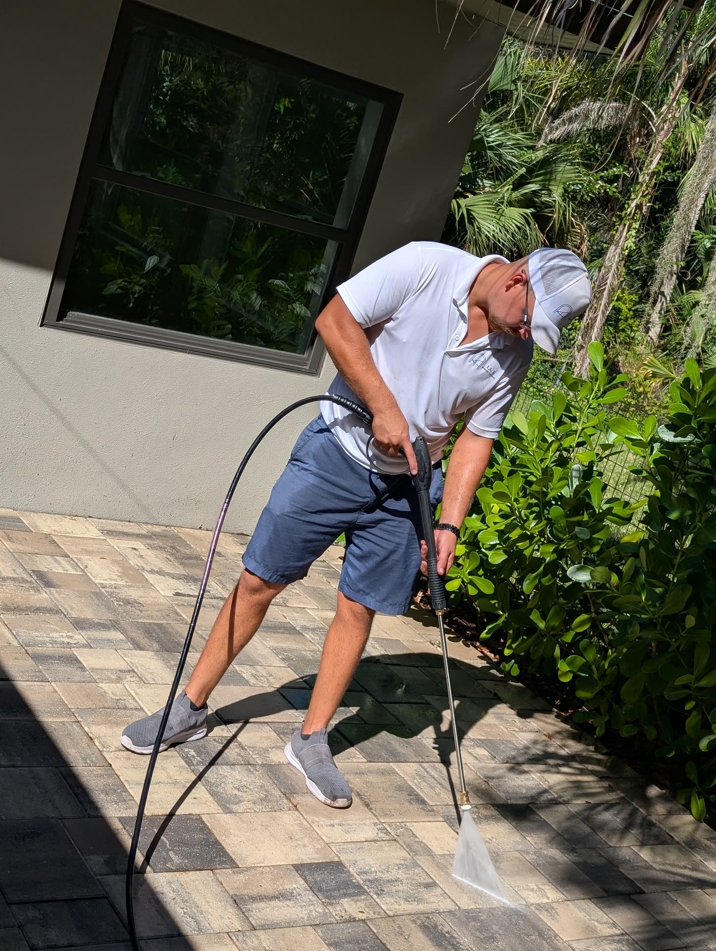 Even, edge-to-edge results with a professional surface cleaner